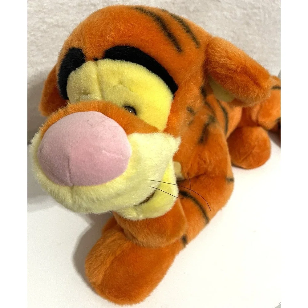 Vintage Disney Winnie the Pooh Tigger Lying Down Plush 21 Inch Toy Collectible